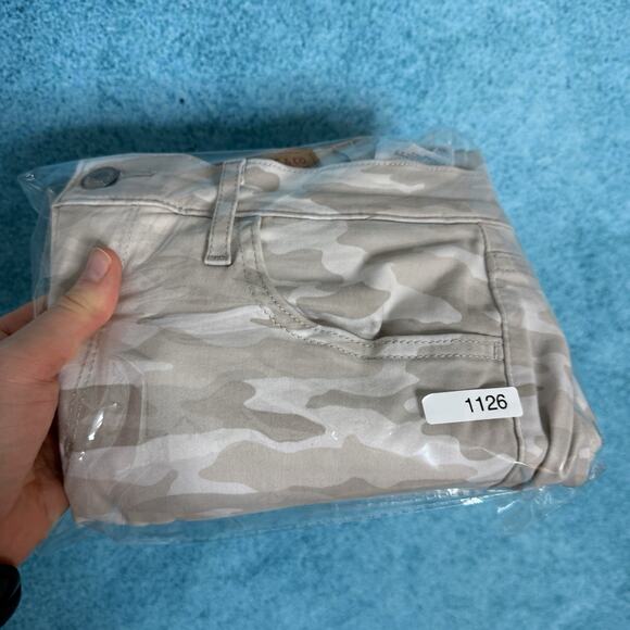 Levi’s 720 High-Rise Super Skinny Women’s Size 28 Camo White Beige Stretch - Picture 16 of 16